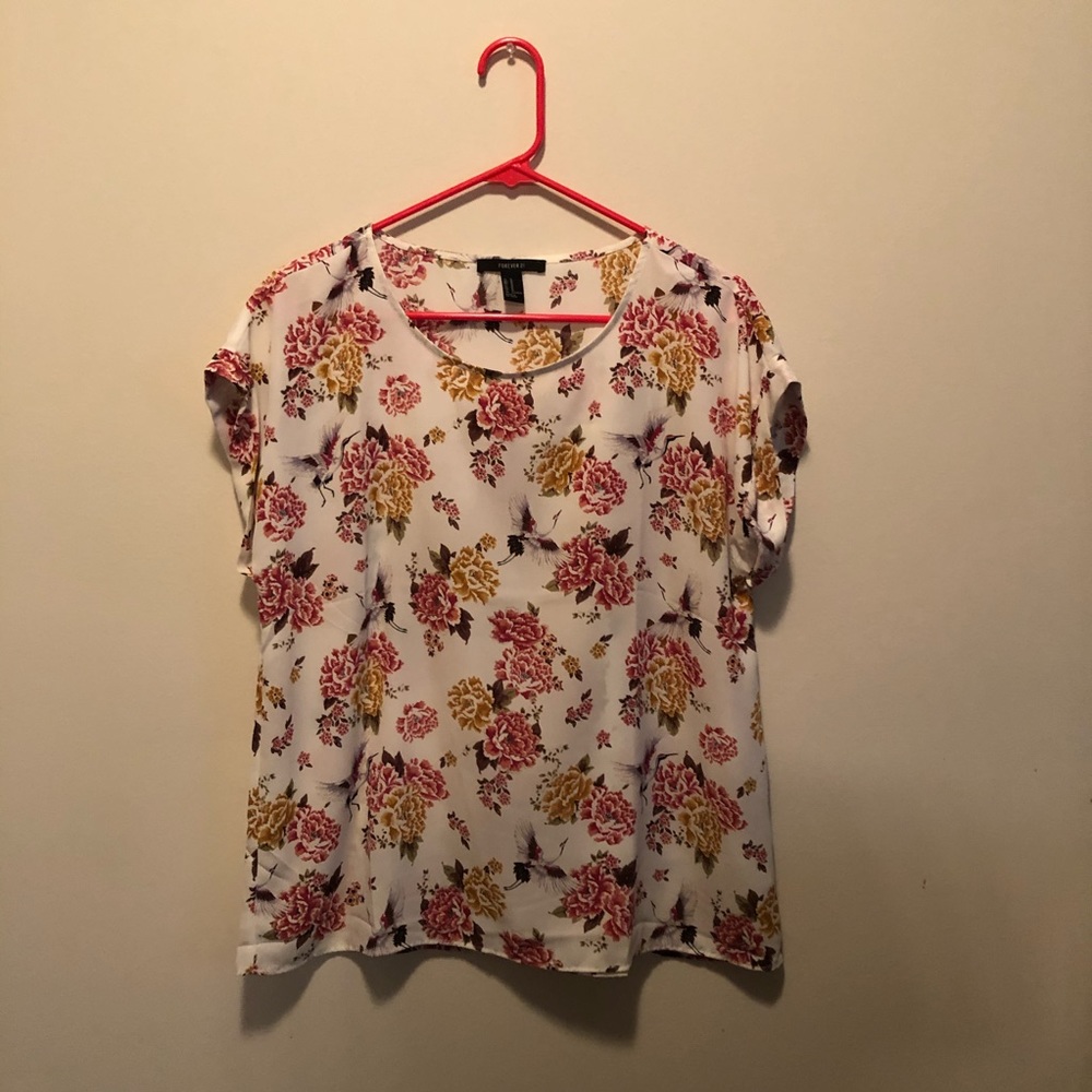 NWOT Forever 21 Floral Top M